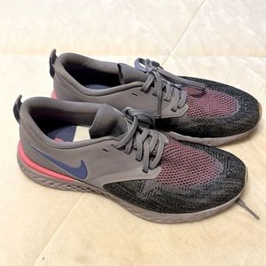 Nike Flyknit Womens Running Shoes Sz. 9